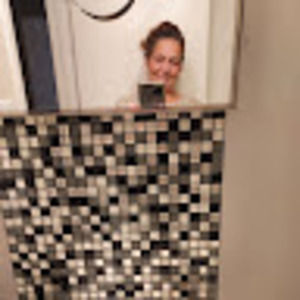 Meet your Posher, Debra